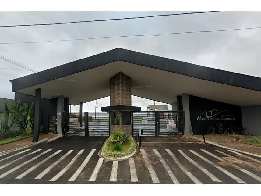 Imóvel em leilão em Botucatu - SP — Lote à venda em leilão