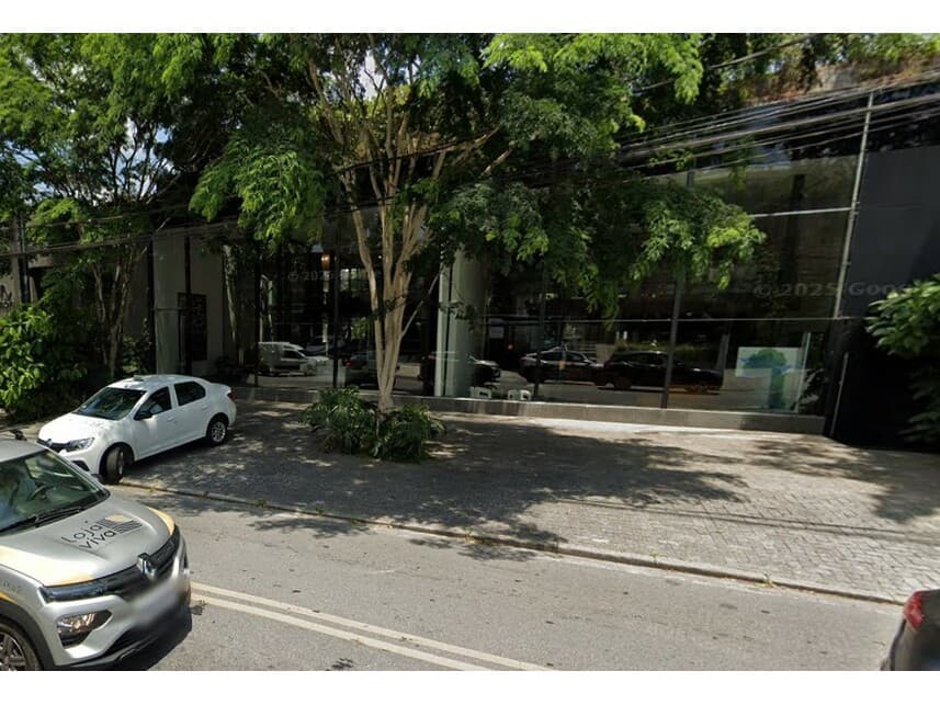 Comercial em leilão em São Paulo - SP — Prédio Comercial à venda em leilão