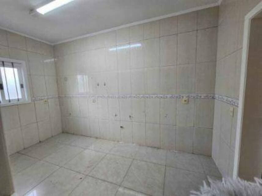 Foto 14 de 33: Casa em leilão em Canoas - RS — Casa à venda em leilão