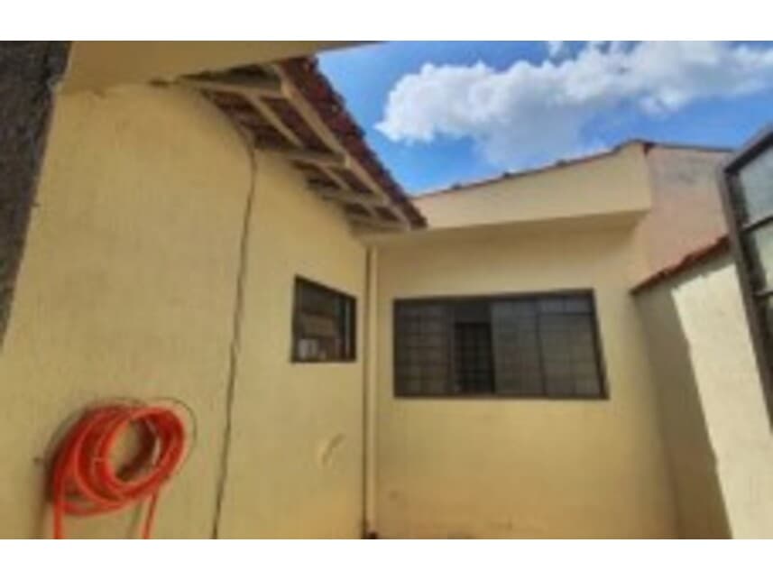 Foto 8 de 10: Casa em leilão em Jardinópolis - SP — Casa à venda em leilão