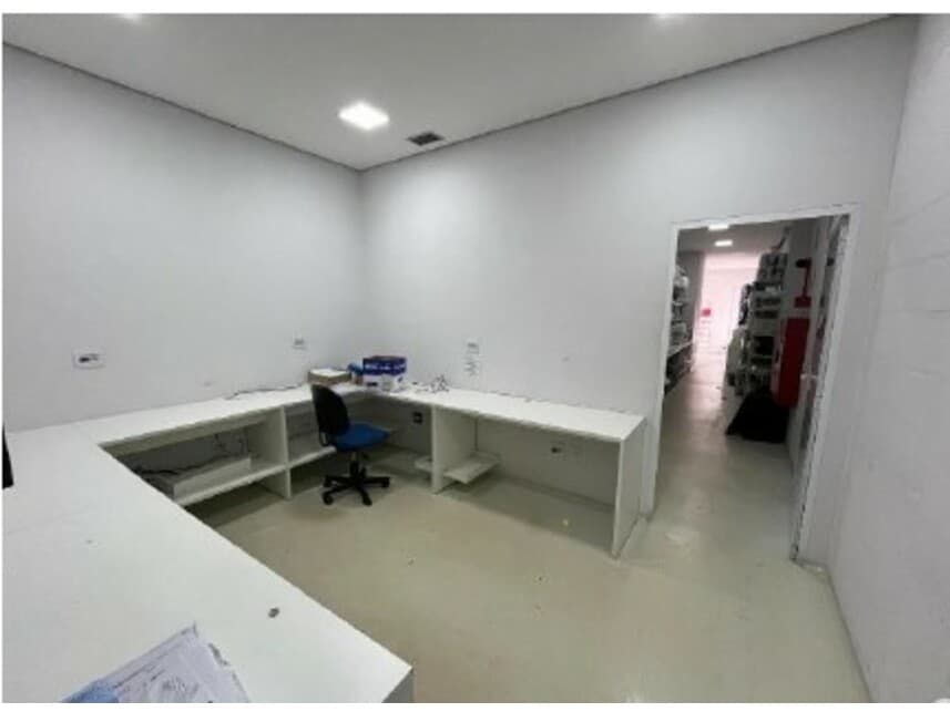 Foto 9 de 72: Comercial em leilão em São José Do Rio Preto - SP — Galpão à venda em leilão