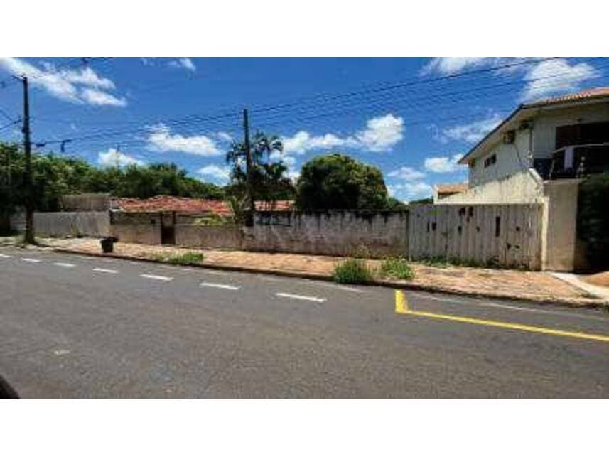 Foto 1 de 8: Casa em leilão em Mirassol - SP — Casa à venda em leilão