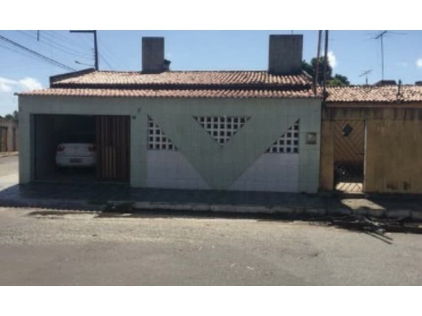 Foto 1 de 10: Casa em leilão em Aracaju - SE — Casa à venda em leilão