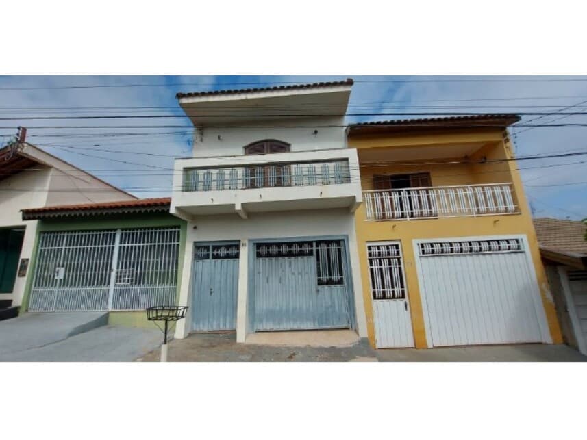 Casa em leilão em Jaú - SP — Casa à venda em leilão