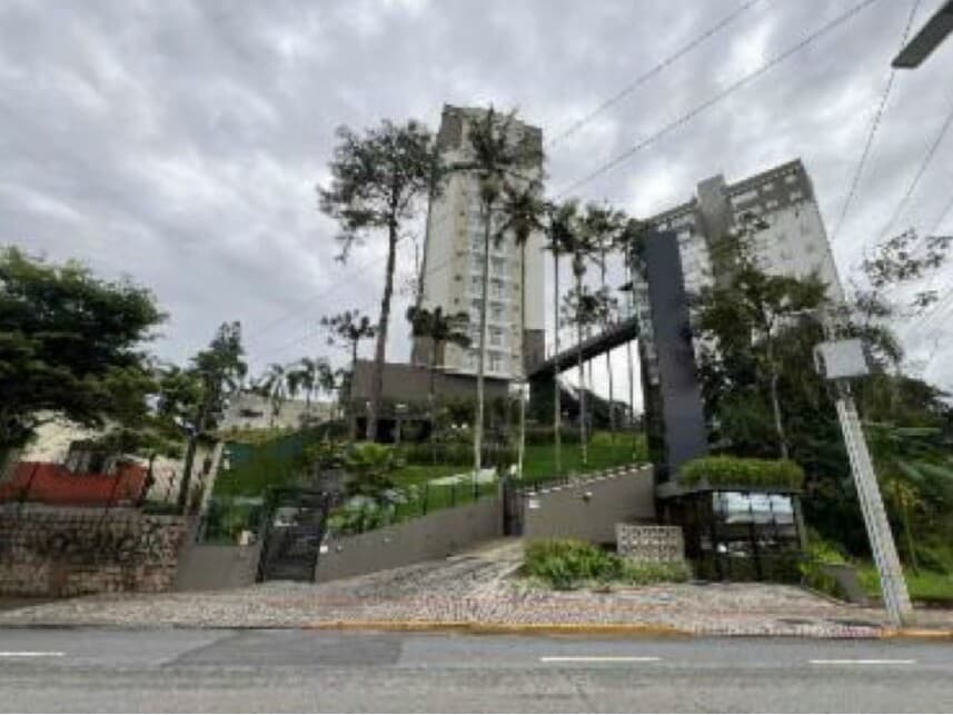 Apartamento em leilão em Joinville - SC — Apartamento à venda em leilão