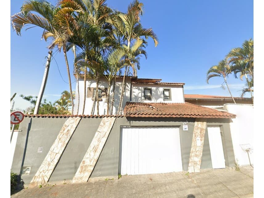 Casa em leilão em Mogi Das Cruzes - SP — Casa à venda em leilão