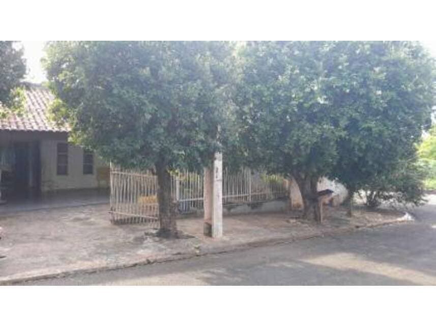 Foto 1 de 14: Casa em leilão em Jales - SP — Casa à venda em leilão