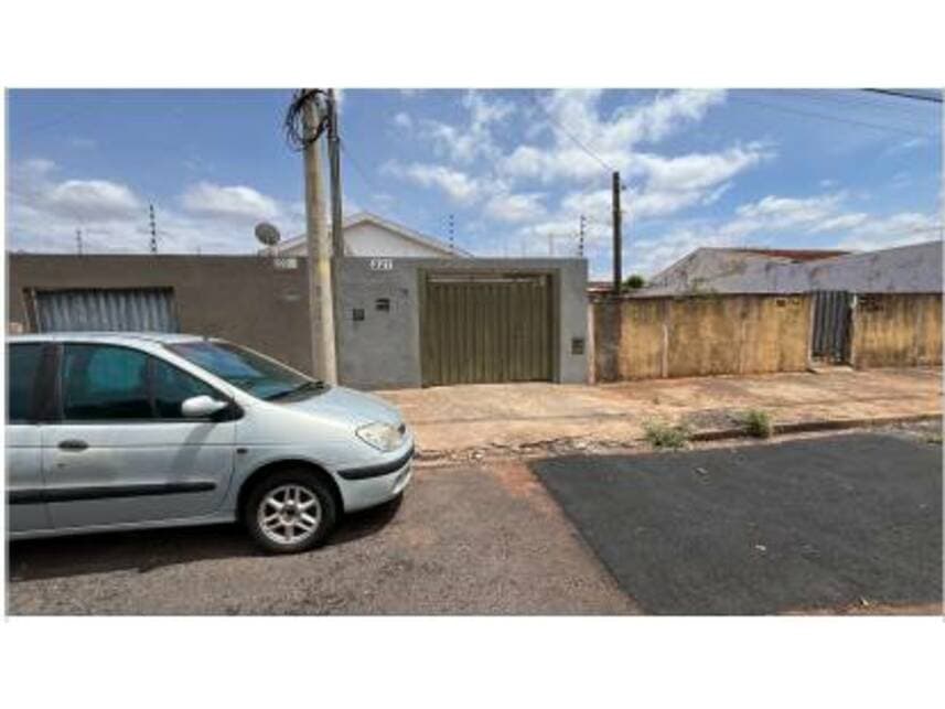 Foto 3 de 3: Casa em leilão em Araraquara - SP — Casa à venda em leilão