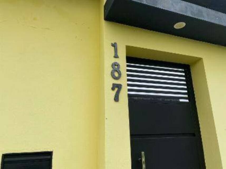Foto 5 de 19: Casa em leilão em Unaí - MG — Casa à venda em leilão