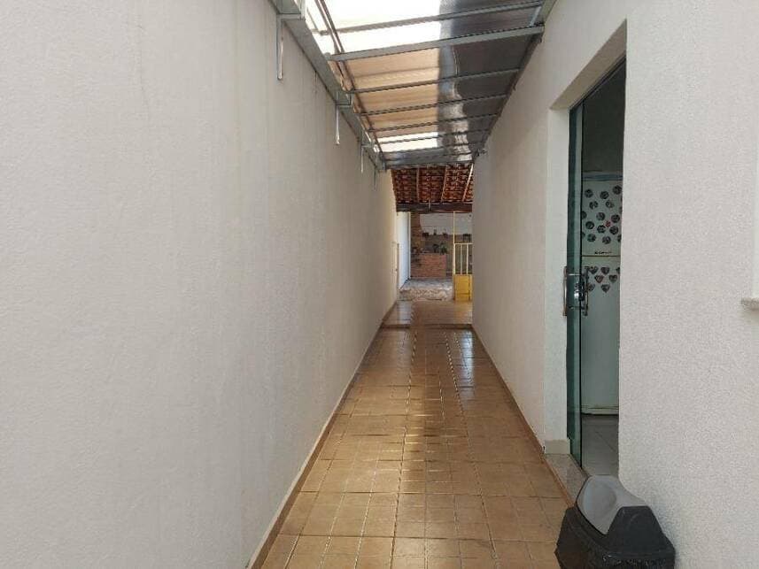 Foto 10 de 15: Casa em leilão em Uberlândia - MG — Casa à venda em leilão