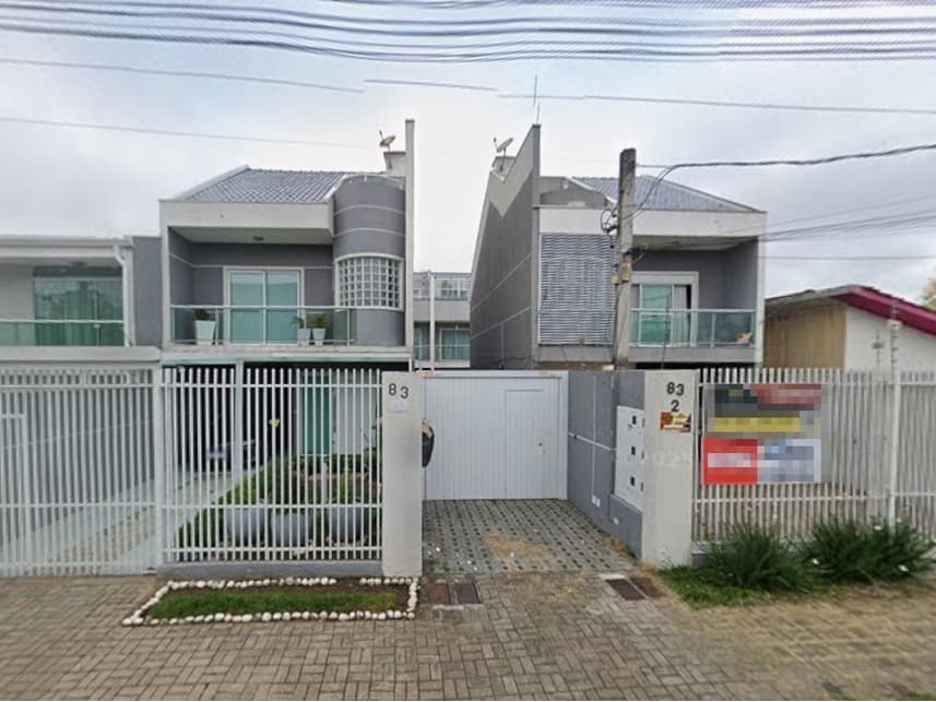 Foto 1 de 8: Casa em leilão em Curitiba - PR — Casa à venda em leilão