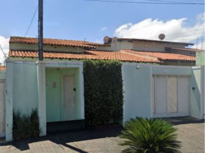 Foto 2 de 3: Casa em leilão em Uberlândia - MG — Casa à venda em leilão