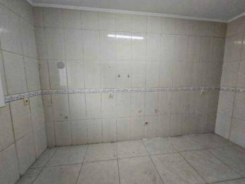 Foto 13 de 33: Casa em leilão em Canoas - RS — Casa à venda em leilão