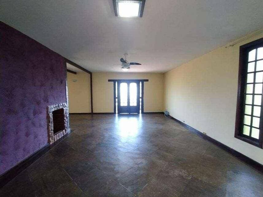 Foto 8 de 37: Casa em leilão em Niterói - RJ — Casa à venda em leilão