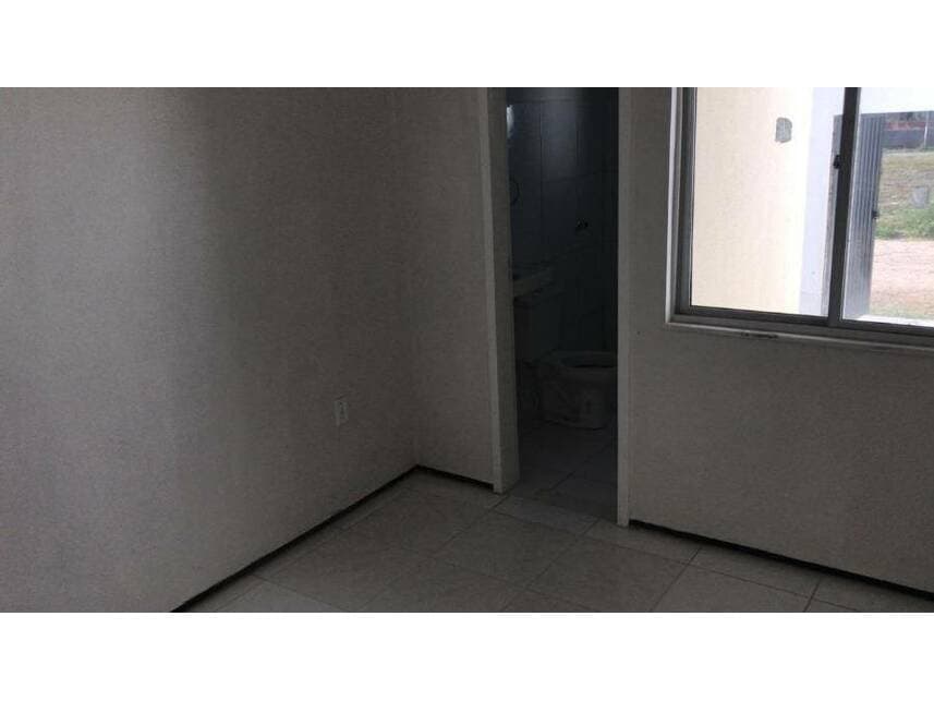 Foto 8 de 9: Casa em leilão em Maracanaú - CE — Casa à venda em leilão