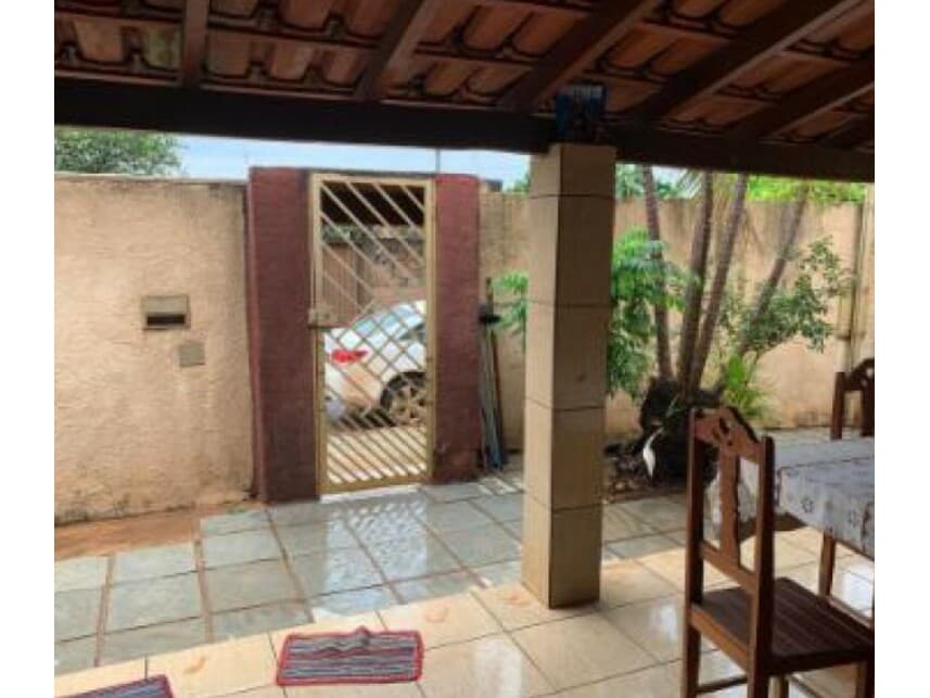 Foto 14 de 17: Casa em leilão em Itumbiara - GO — Casa à venda em leilão