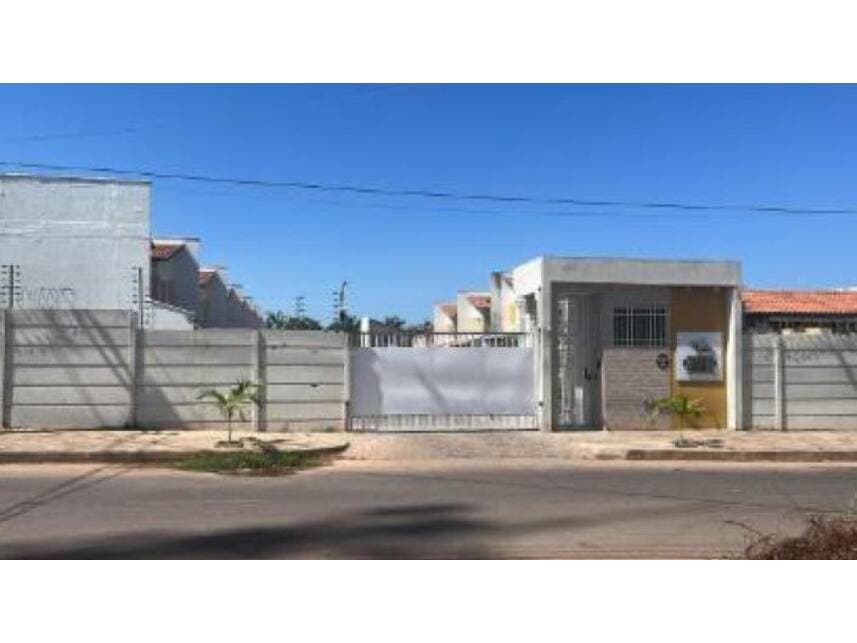 Casa em leilão em Teresina - PI — Casa à venda em leilão