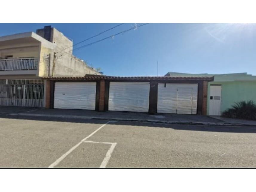 Casa em leilão em Franco Da Rocha - SP — Casa à venda em leilão