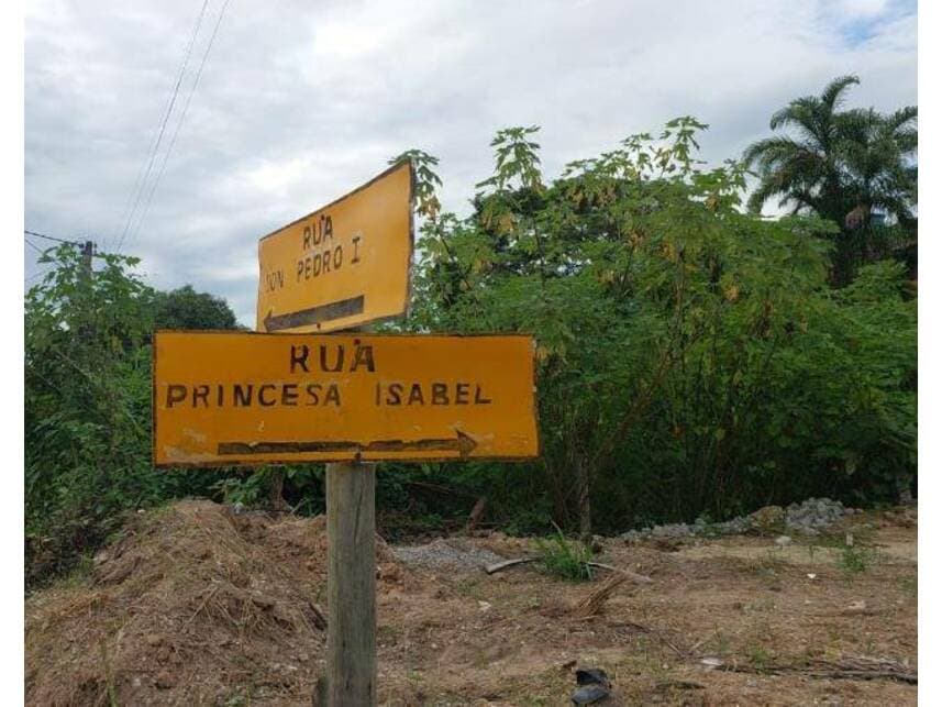 Foto 8 de 34: Casa em leilão em Rio Das Ostras - RJ — Casa à venda em leilão