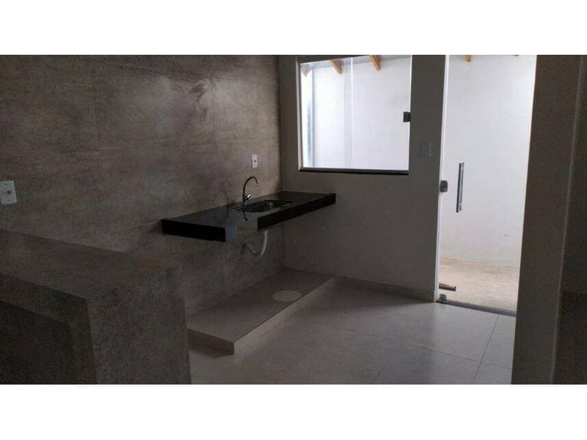 Foto 6 de 11: Casa em leilão em Montes Claros - MG — Casa à venda em leilão