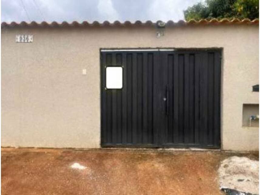 Foto 1 de 3: Casa em leilão em Mateus Leme - MG — Casa à venda em leilão