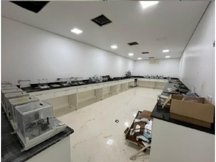 Foto 56 de 72: Comercial em leilão em São José Do Rio Preto - SP — Galpão à venda em leilão