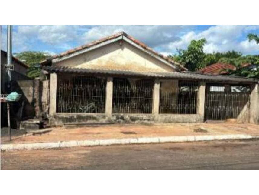Foto 1 de 15: Casa em leilão em Caiapônia - GO — Casa à venda em leilão
