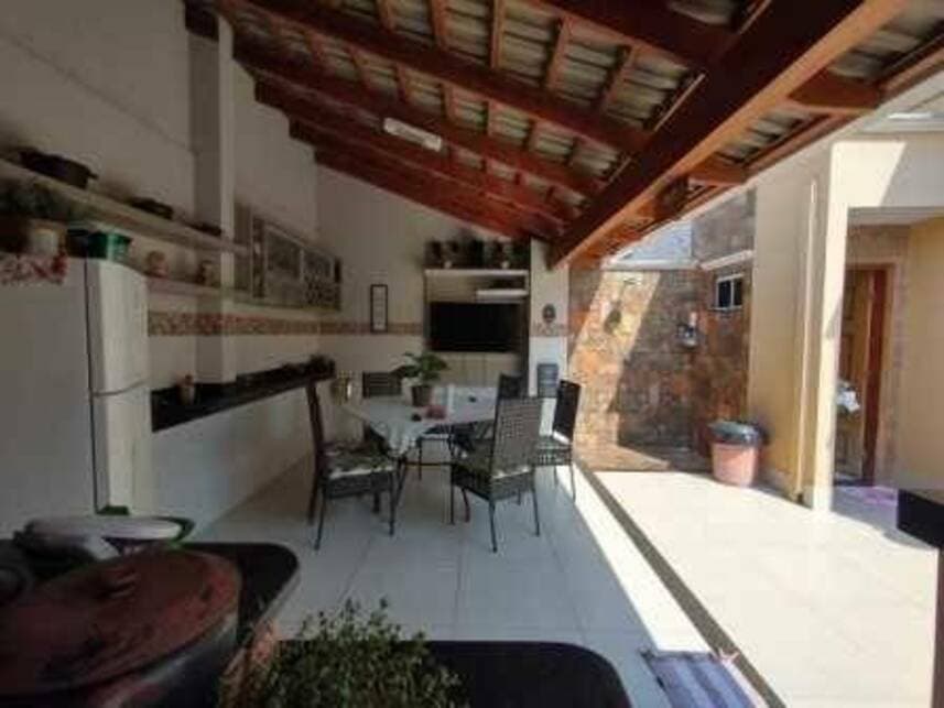 Foto 10 de 13: Casa em leilão em Caldas Novas - GO — Casa à venda em leilão