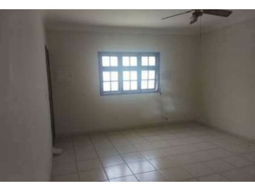 Foto 5 de 13: Casa em leilão em Guarulhos - SP — Casa à venda em leilão