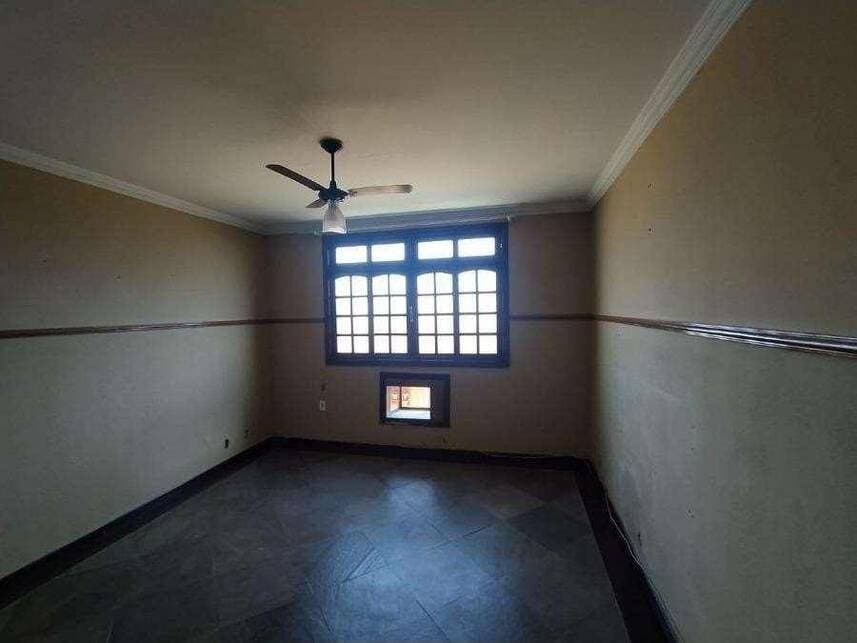 Foto 15 de 37: Casa em leilão em Niterói - RJ — Casa à venda em leilão