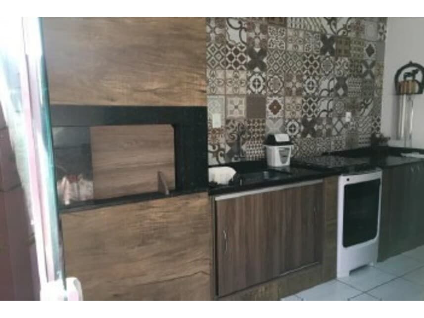 Foto 4 de 8: Casa em leilão em Ponta Grossa - PR — Casa à venda em leilão