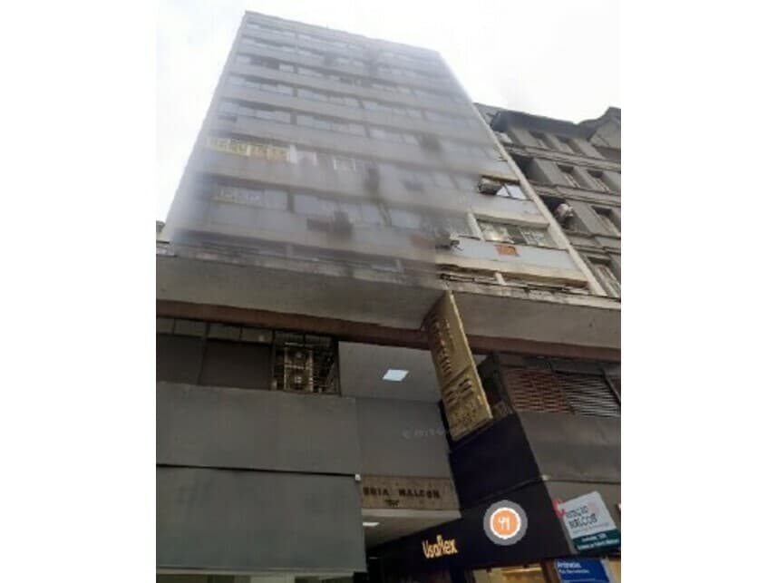 Comercial em leilão em Porto Alegre - RS — Sala Comercial à venda em leilão