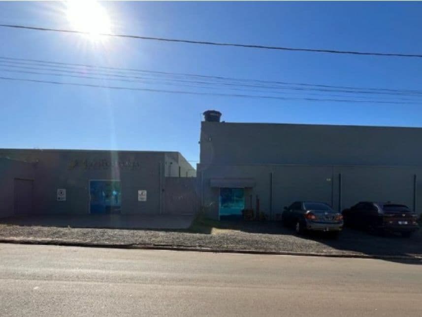 Comercial em leilão em São José Do Rio Preto - SP — Galpão à venda em leilão