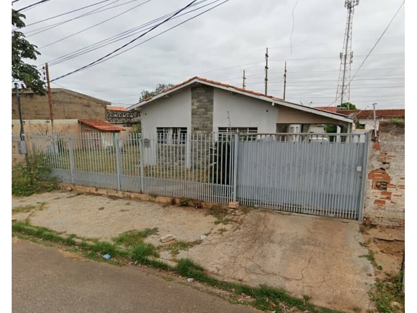Foto 1 de 16: Casa em leilão em Várzea Grande - MT — Casa à venda em leilão