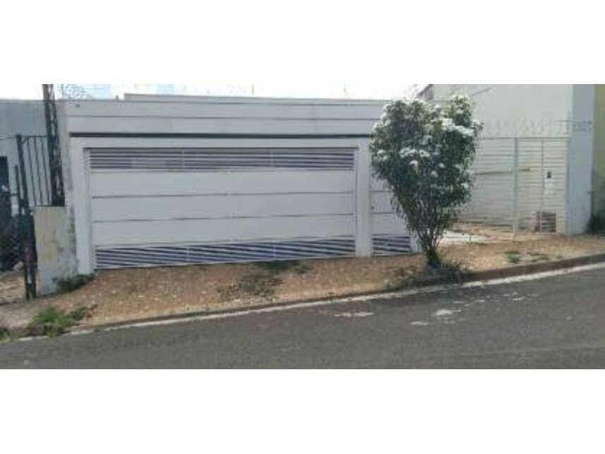 Casa em leilão em Marília - SP — Casa à venda em leilão