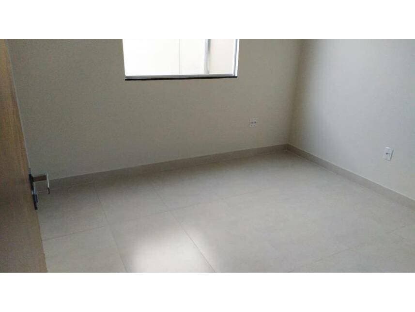 Foto 8 de 11: Casa em leilão em Montes Claros - MG — Casa à venda em leilão