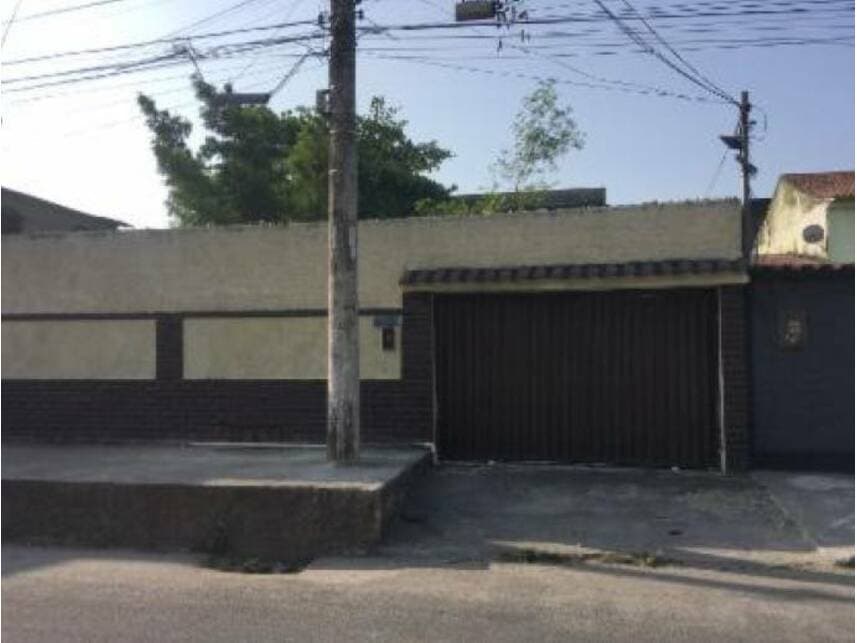 Casa em leilão em São Gonçalo - RJ — Casa à venda em leilão