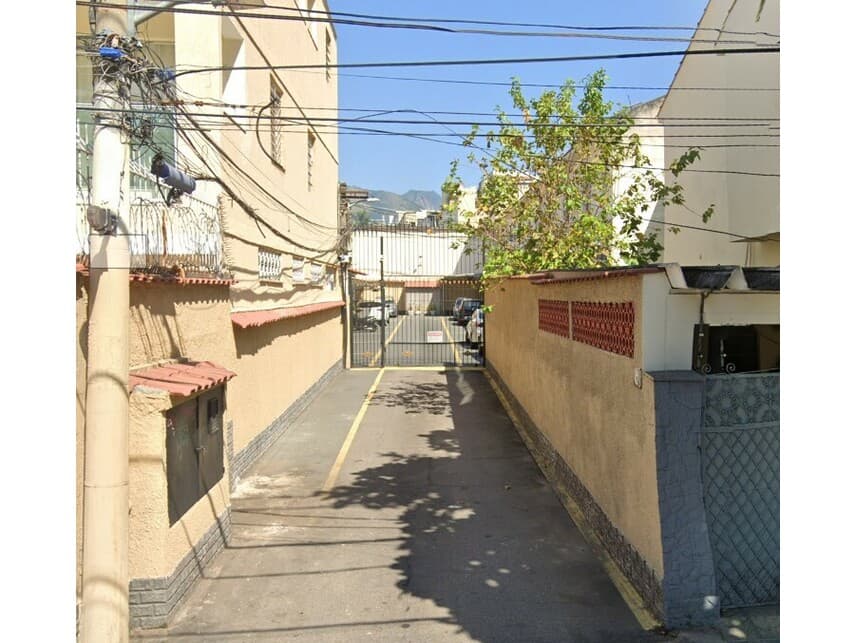 Foto 1 de 2: Casa em leilão em Rio De Janeiro - RJ — Casa à venda em leilão