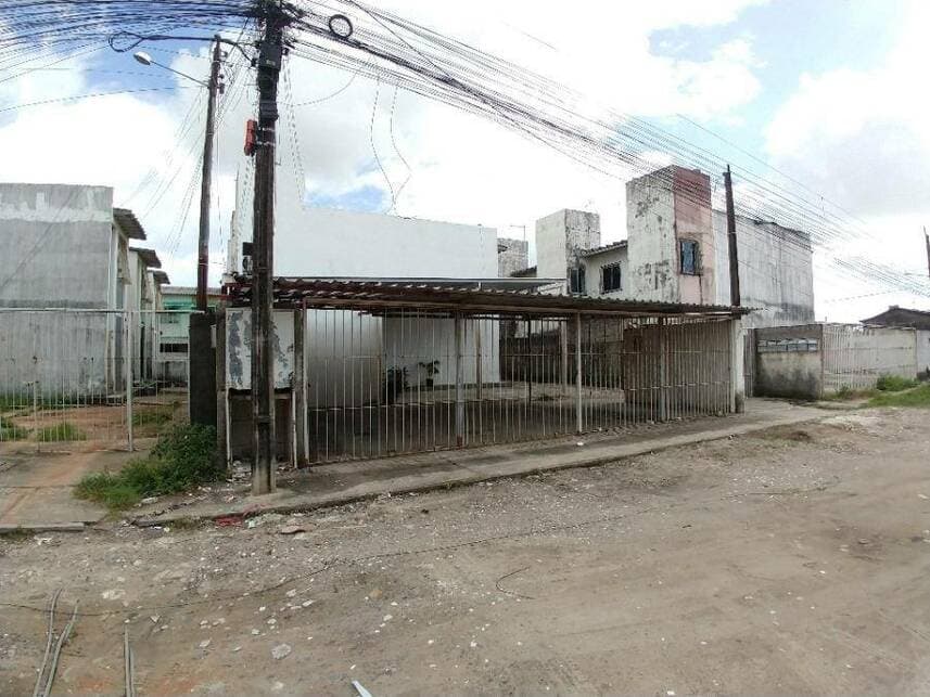 Foto 1 de 13: Casa em leilão em Paulista - PE — Casa à venda em leilão