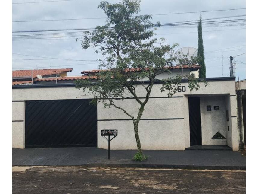 Casa em leilão em Uberlândia - MG — Casa à venda em leilão
