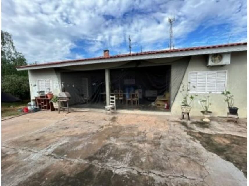 Foto 15 de 16: Casa em leilão em Várzea Grande - MT — Casa à venda em leilão