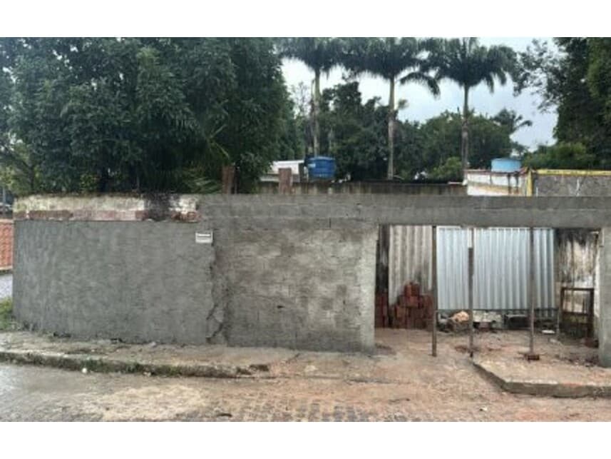 Casa em leilão em Recife - PE — Casa à venda em leilão