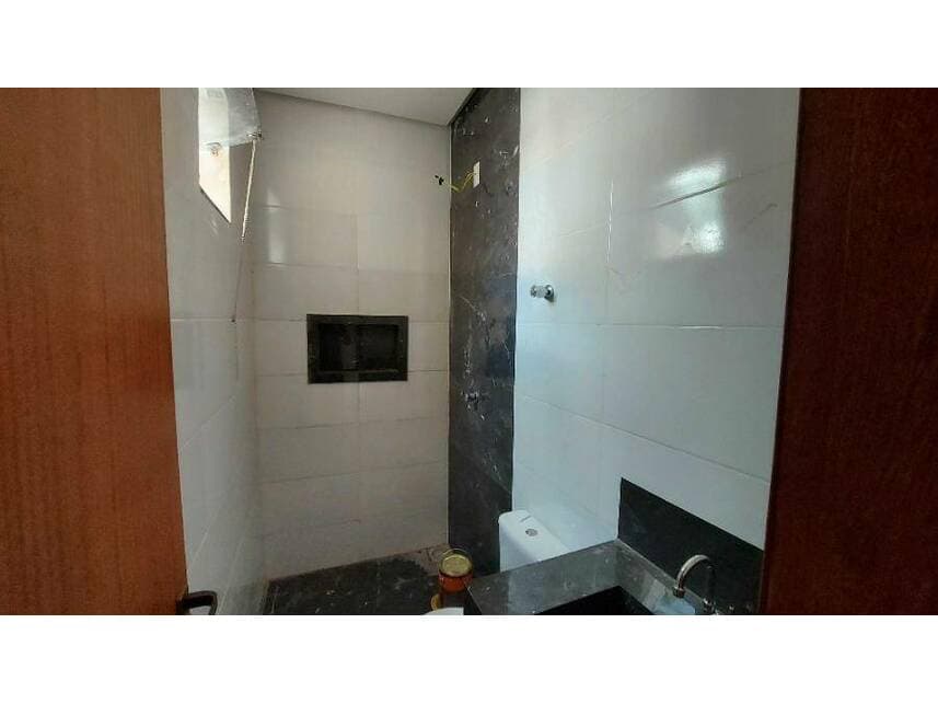 Foto 21 de 26: Casa em leilão em Montes Claros - MG — Casa à venda em leilão