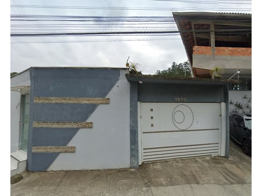 Casa em leilão em Gaspar - SC — Casa à venda em leilão