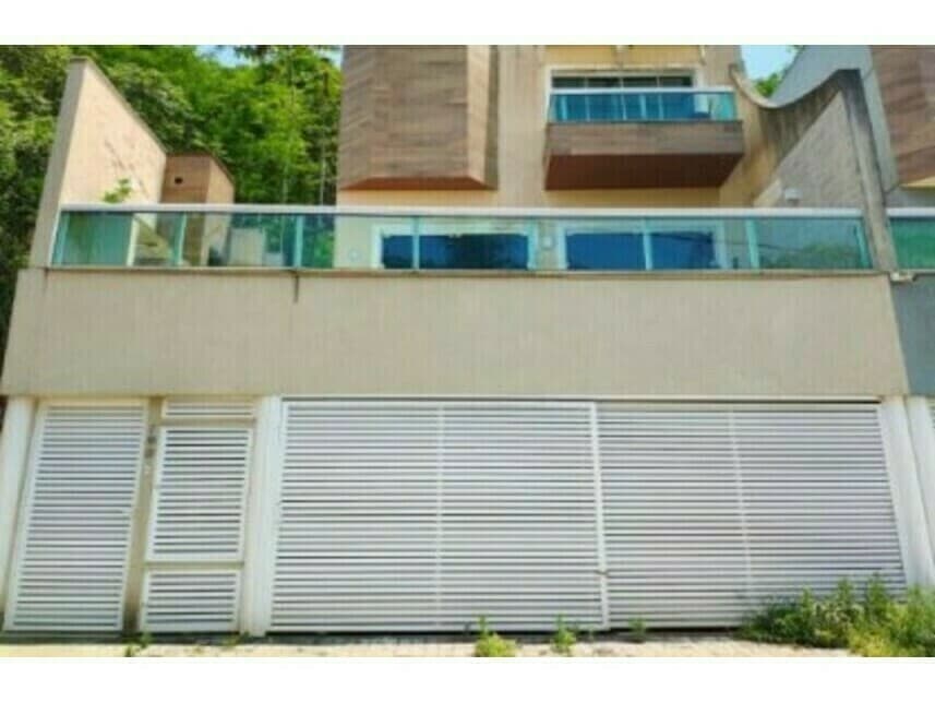 Foto 1 de 2: Casa em leilão em Rio De Janeiro - RJ — Casa à venda em leilão