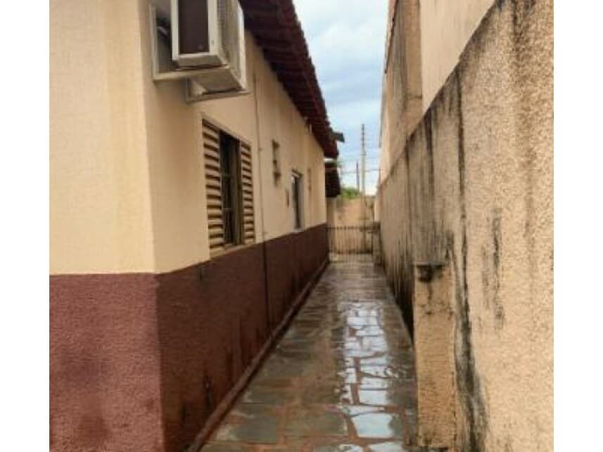 Foto 15 de 17: Casa em leilão em Itumbiara - GO — Casa à venda em leilão