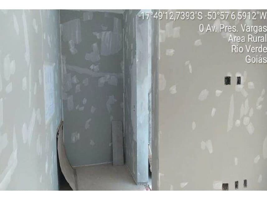 Foto 11 de 12: Casa em leilão em Rio Verde - GO — Casa à venda em leilão