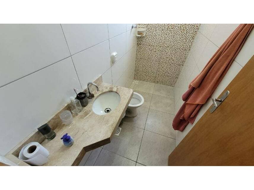 Foto 9 de 15: Casa em leilão em Goiânia - GO — Casa à venda em leilão