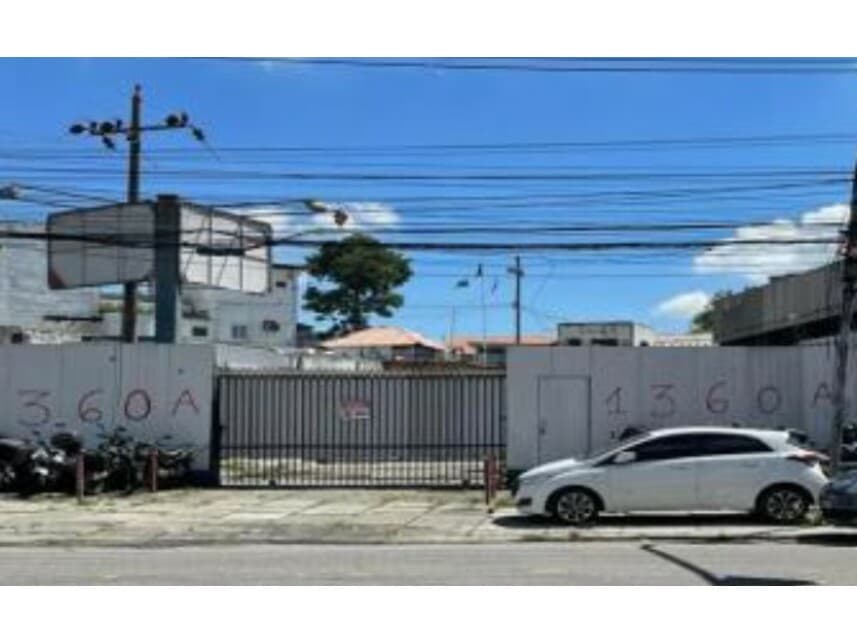 Comercial em leilão em Rio De Janeiro - RJ — Prédio Comercial à venda em leilão