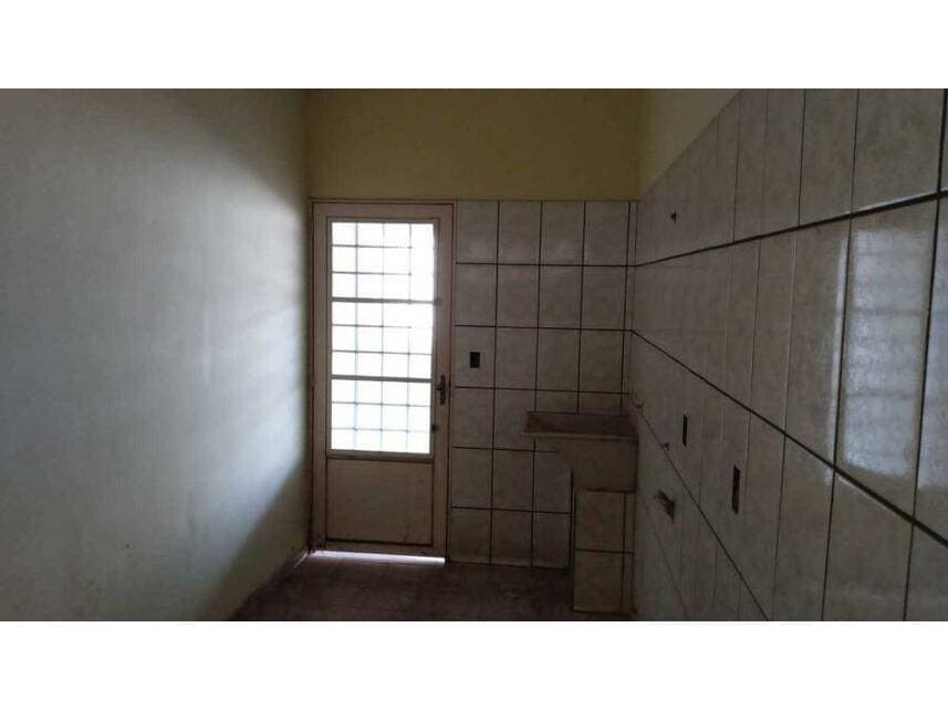 Foto 8 de 12: Casa em leilão em Uberaba - MG — Casa à venda em leilão